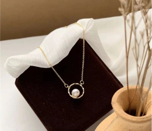Pearl Neck Chain - Gold